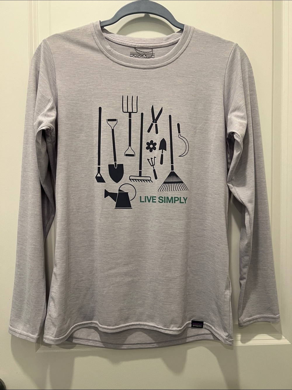 Patagonia Cool Daily Capilene Long Sleeve Shirt Women’s Sz Small.  Like New! - Picture 3 of 7